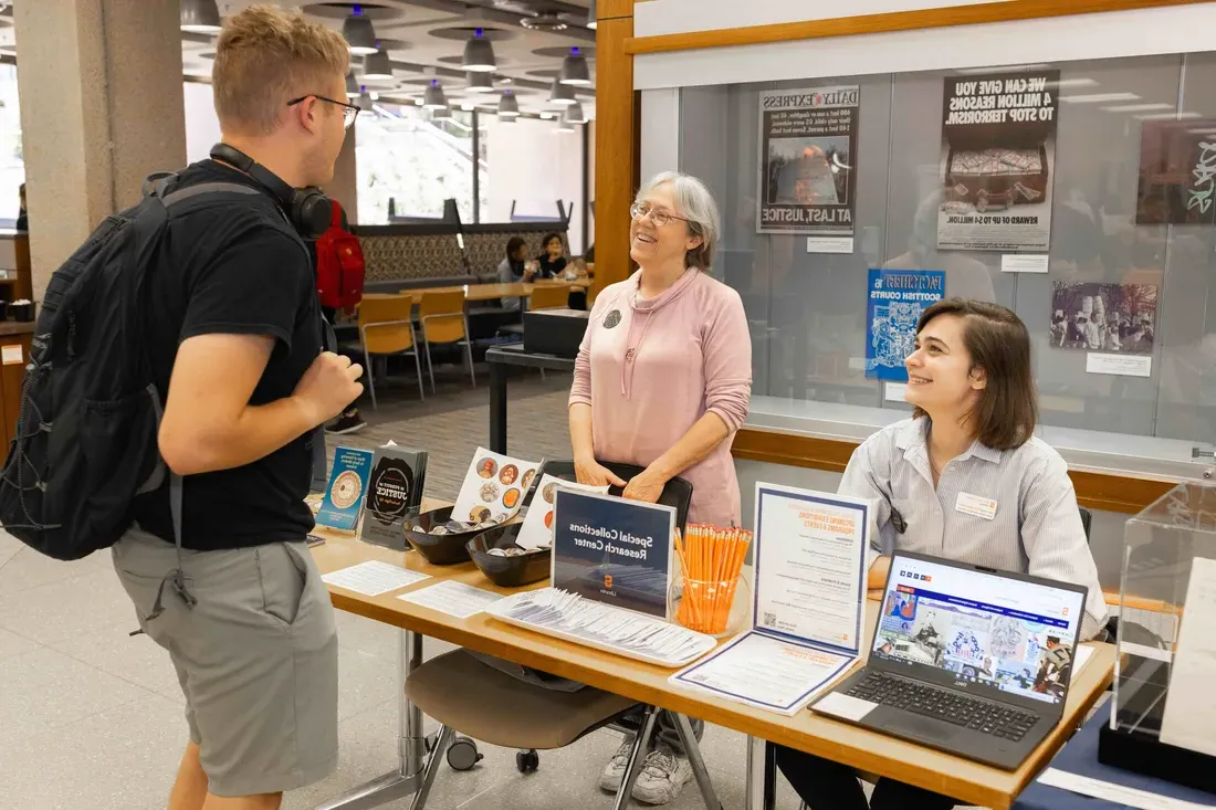 Students during welcome week at Bird Library.